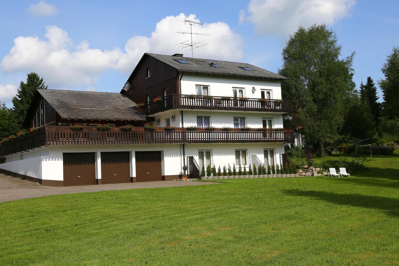 Landhotel Garni Schweizerhaus Schönwalde Exterior foto